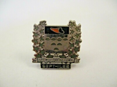 Sept-Iles Quebec Canada Crest Travel Lapel Hat Pin Silver Tone