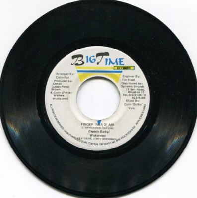 Captain Barkey - Finger Inna Di Air / Version - Out Law / VG / 7