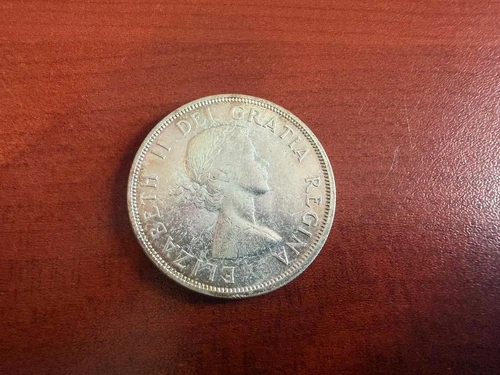 CANADA SILVER DOLLAR 1958 Uncirculated SILVER COIN.