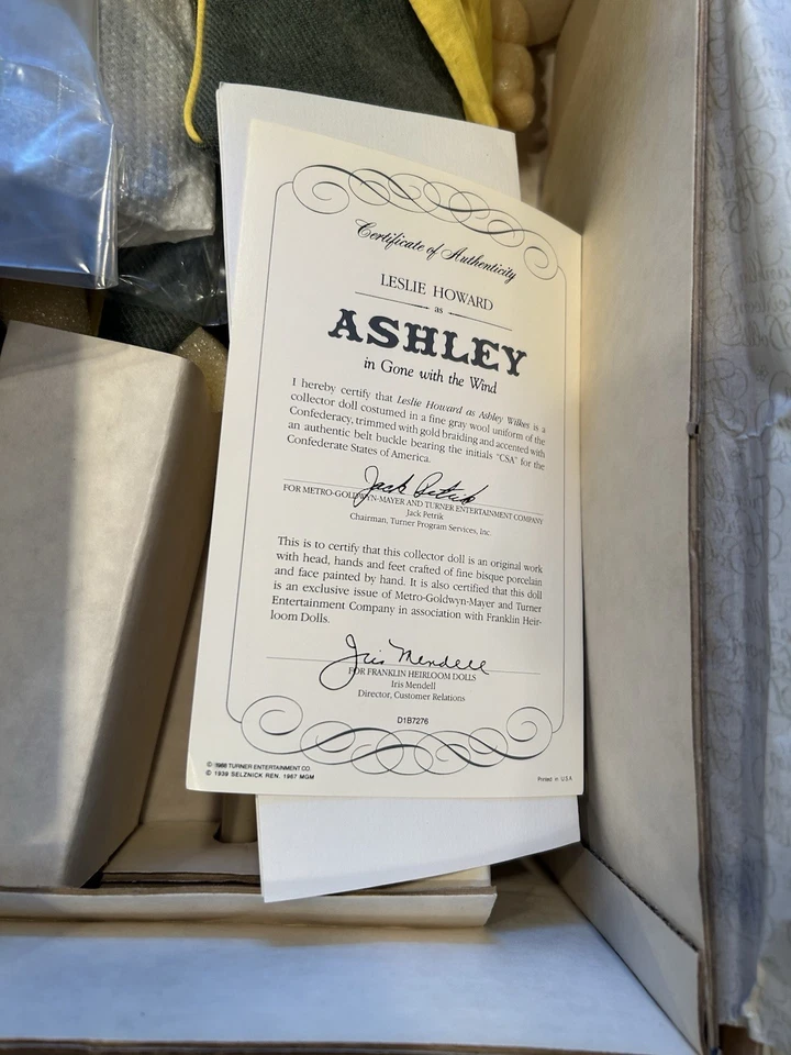 Muñeca retrato de porcelana Franklin Mint Heirloom Leslie Howard como Ashley 22" Foto 4 de 4
