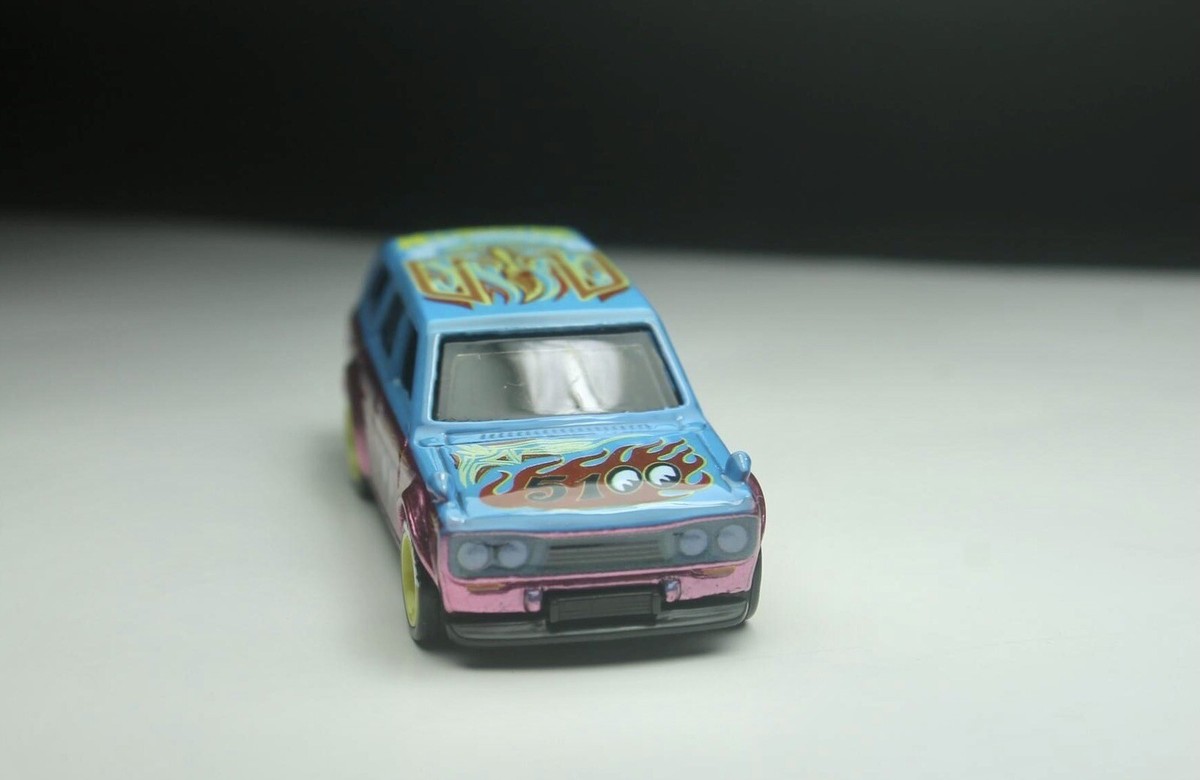 ミニカー Hotwheels Datsun 510 wagon moon custom Mini GT x Kaido House Collab Factory Sealed Datsun KAIDO 510