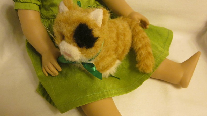 AMERICAN GIRL "GINGER", PET CALICO CAT, ORANGE EYES, WHITE CHEST, BLACK SPLOTCH