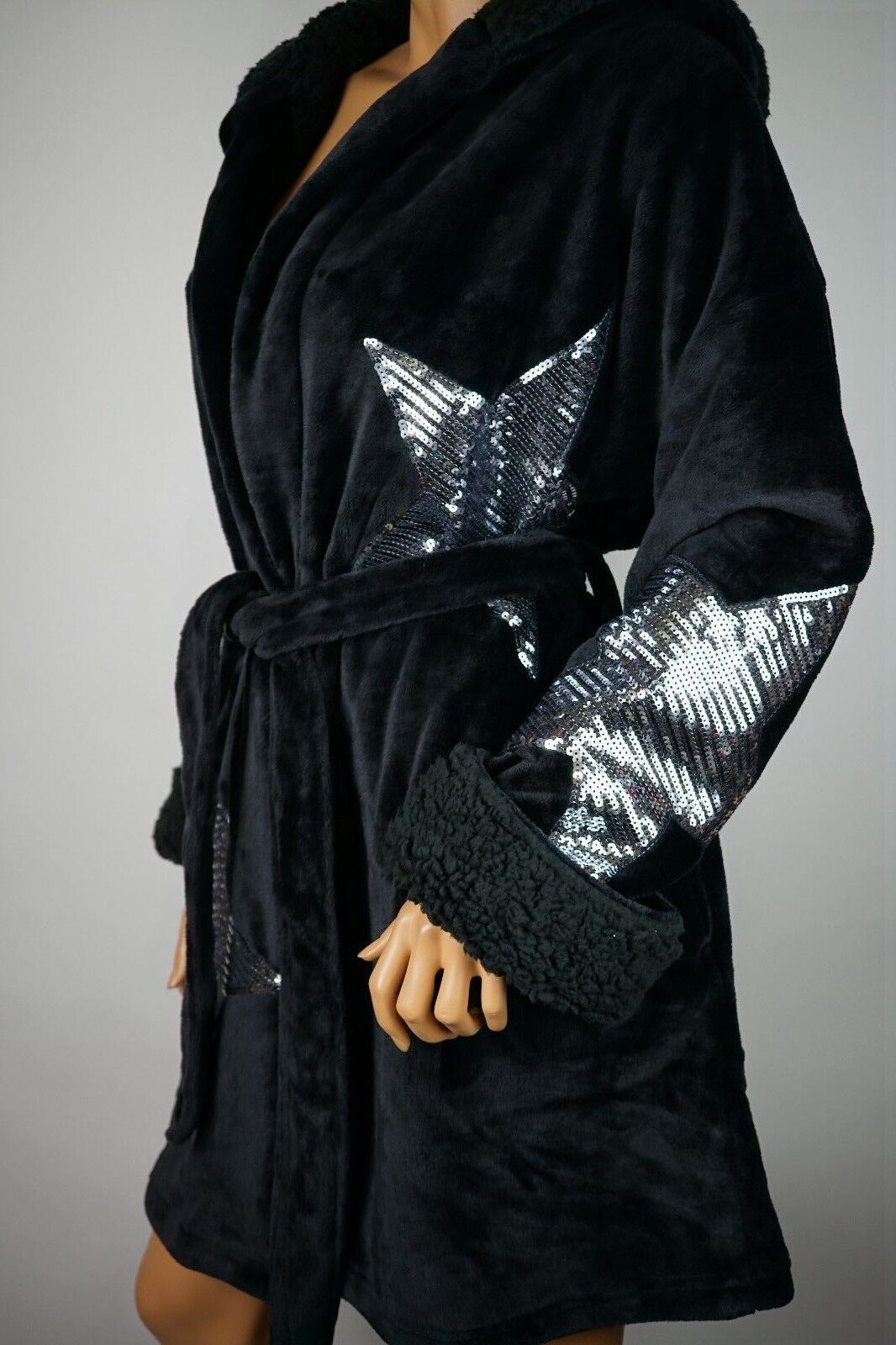 VICTORIA'S SECRET PINK HOLIDAY SHERPA SILVER BLING SPA FLEECE SOFT PLUSH ROBE image 4