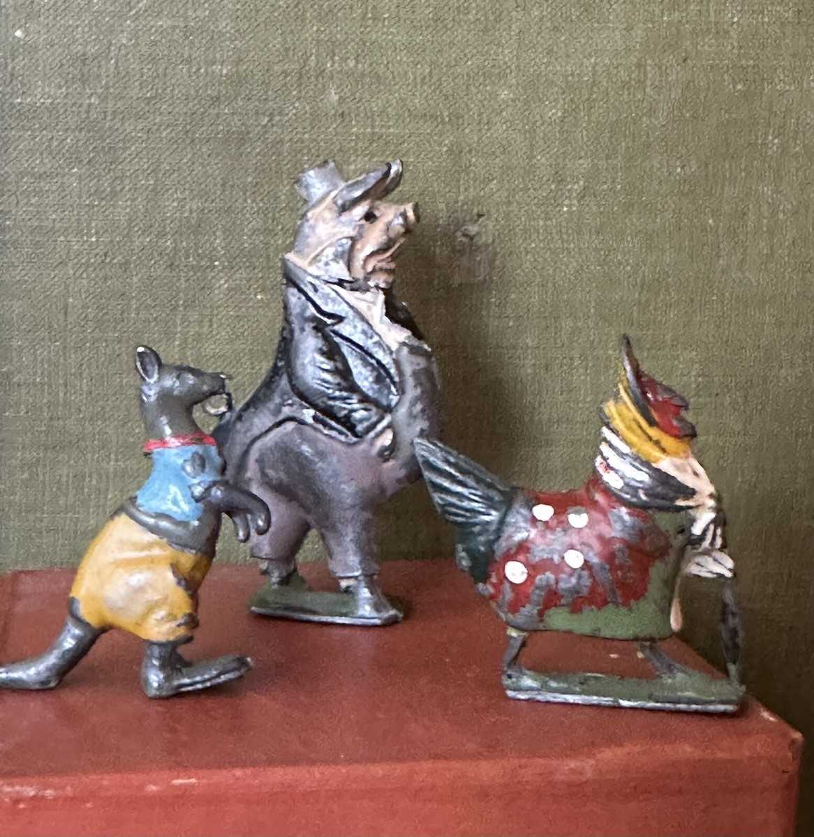 FIGURINE EN PLOMB plumes difficiles vintage années 1930 Britains
