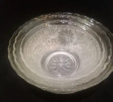 Gorgeous Set Of 3 Nesting Serving Bowls With Flowers