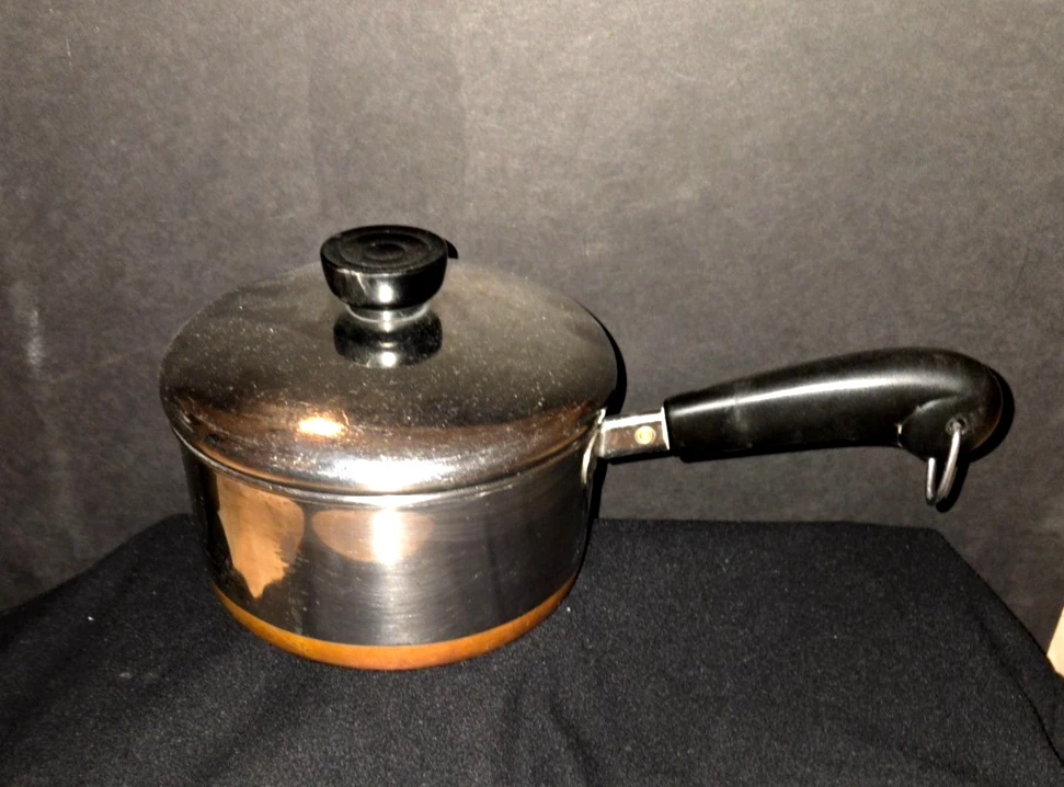 Revere Ware 1 - 1/2 QT #99 Saucepan Clinton Ill. USA With Lid