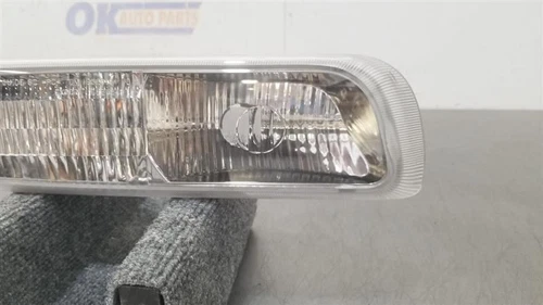 02 2002 CHEVY SILVERADO 1500 PARK LIGHT TURN SIGNAL LAMP RIGHT PASSENGER - Picture 3 of 12