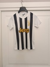 Juventus football shirt boys 8s as pictured Fe1