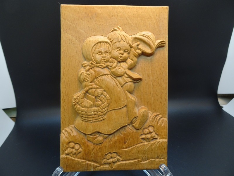 VTG. Wood Relief Carved Plaque Hummel Style