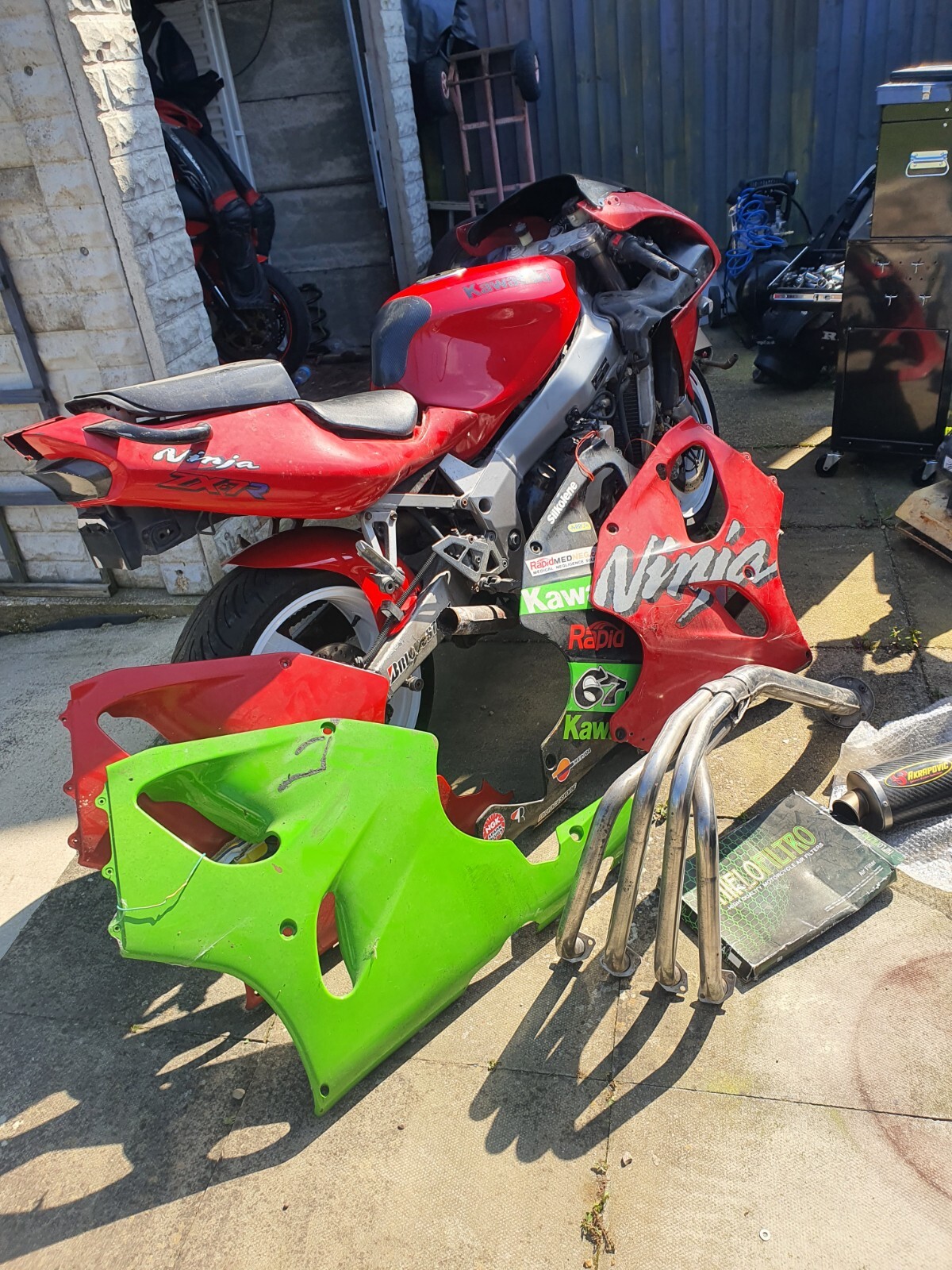 Kawasaki ZX7R P2 1998 | eBay