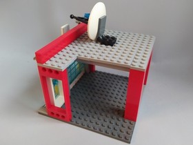 LEGO City #60110 Fire Station Set - NEAR COMPLETE - Missing Vehicle/Figures - AS