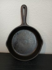 Vintage Un Labled Wagner Ware No. 3 cast iron skillet Made In USA