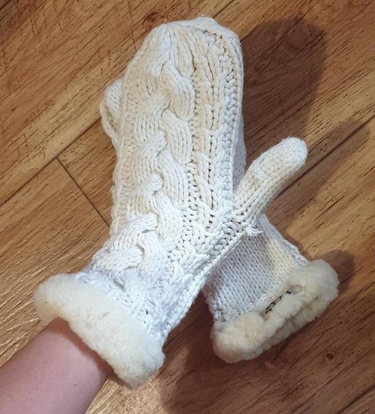 Women UGG Mittens White Other