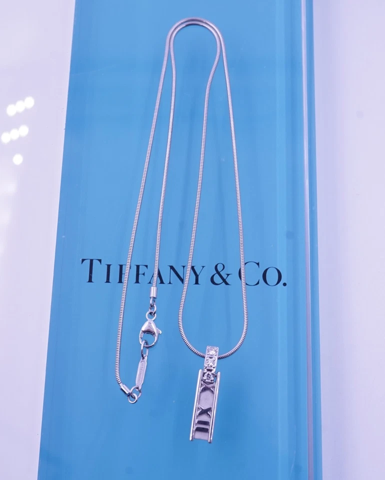 Collar colgante Tiffany & Co oro blanco 18k Atlas tres diamantes cadena serpiente Foto 4 de 4