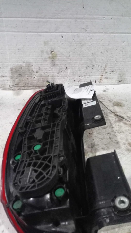 Conjunto de luz trasera derecha usado se adapta a: Ram Promaster City 2017 grado derecho A Foto 2 de 4