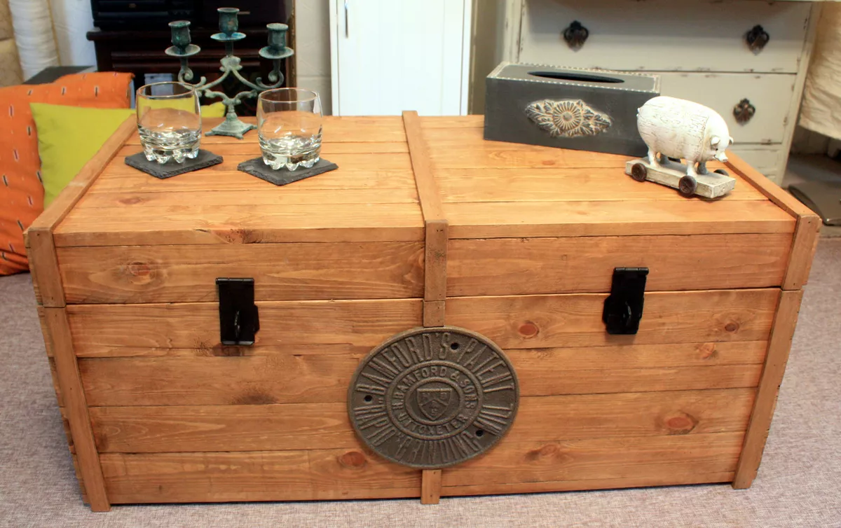 Large Wooden Chest Trunk Rustic vintage Storage Blanket Box Coffee Table