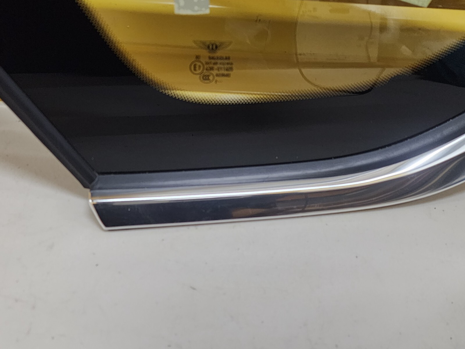 2016-2020 BENTLEY BENTAYGA REAR LEFT GLASS QUARTER VENT WINDOW SIDE PANEL OEM