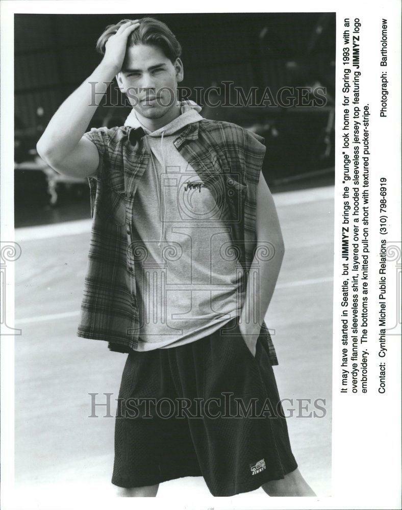 1993 Press Photo Complete Jimmyz Grunge Total Look