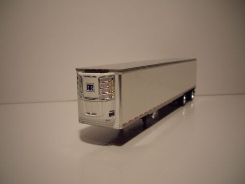 DCP FIRST GEAR 1/64 53' UTILITY WHITE SIDED SILVER TOPPED SPREAD AXLE REEFER VAN - Picture 1 of 5
