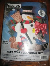 New Design Works Crafts CHRISTMAS Felt Wall Hanging Kit Snowman 5109 Unstarted