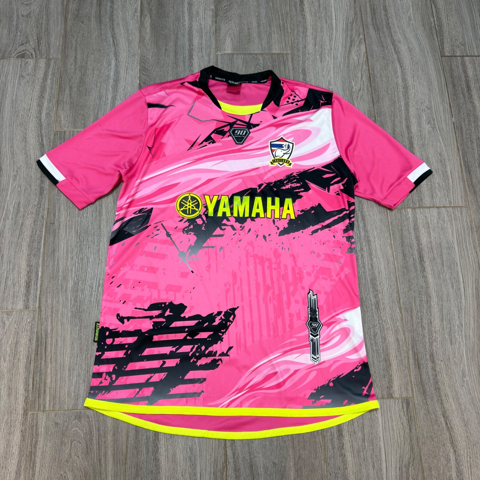 Camiseta de fútbol Tailandia 90 minutos Yamaha patrocinador rosa neón para hombre XXL