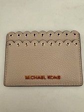 Nuevo sin etiquetas Portatarjetas Michael Michael Kors Ojales Festoneados Cuero Rosa