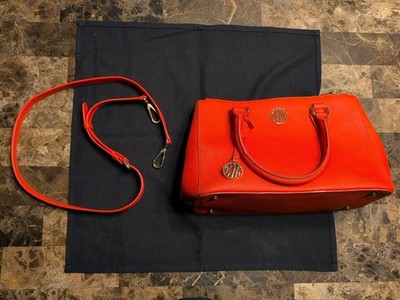 DKNY Women's Medium Leather Handbag