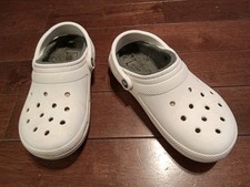 Unisex Crocs Classic Faux Fur Lined White Clogs Shoes 203591 - Size 7M / 9W
