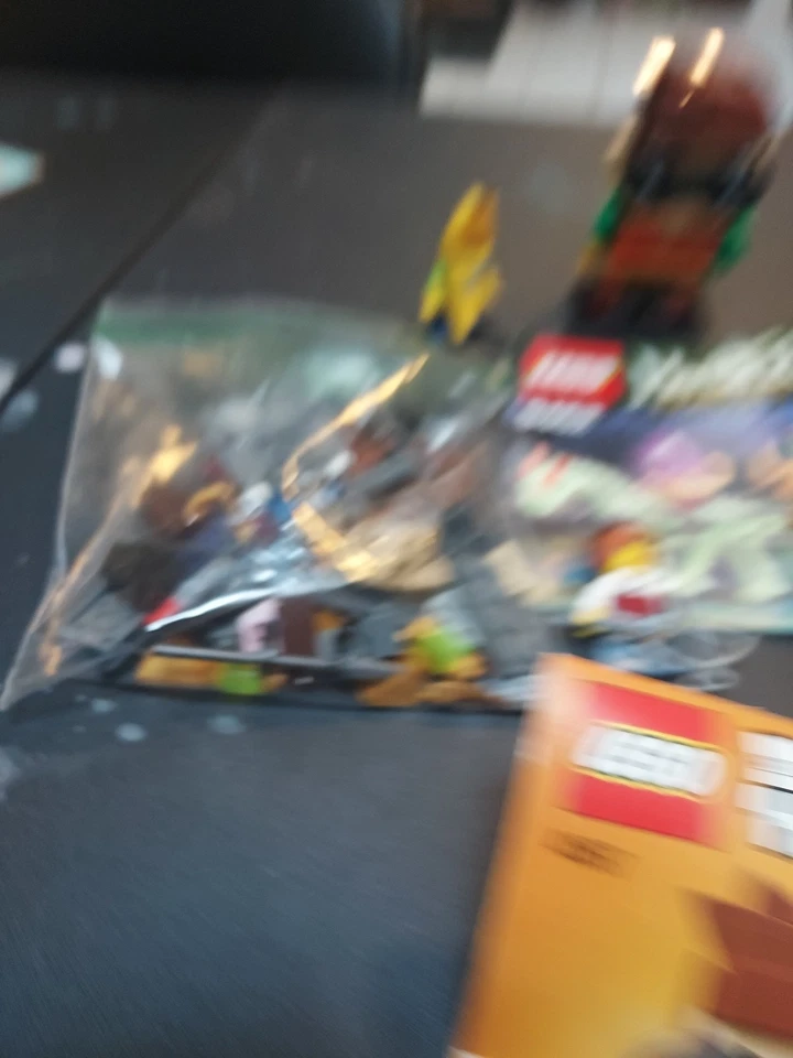 LEGO Series 16 Collectible Minifigures 71013 - Banana Guy 9462 41587 Lot - Image 4 of 4