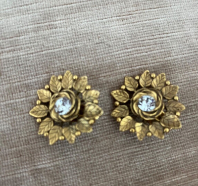 Fine Rare Tate Signed Earrings Great Detail on this Costume Pair