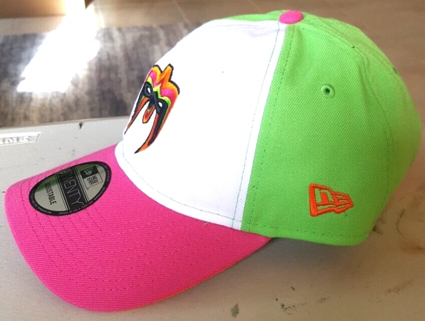 Boné ajustável Ultimate Warrior New Era 9TWENTY WWF, WWE - Imagem 3 de 4