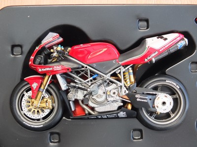 オートバイ・バイク MINICHAMPS 2000 DUCATI 996 SUPERBIKE NOS オートバイ・バイク MINICHAMPS 2000 DUCATI 996 SUPERBIKE NOS