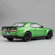 1:24 Dodge Challenger Hellcat alloy model car with sound lights.