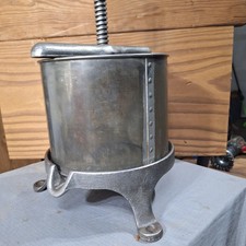 Wagner #2 fruit and lard press COMPLETE 6quart original casting marks WOW!!!