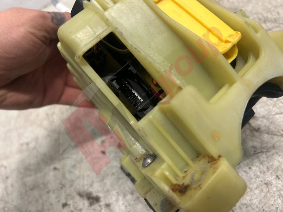 MERCEDES C-CLASS W204 (11-14) AUTOMATIC GEAR SELECTOR A2042677524Q08 - Image 4 of 4