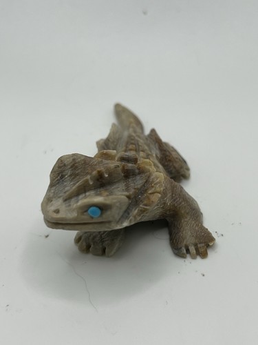 Zuni Fetish Lizard by DANE MALANI Marble Turquoise Eyes 0975* - Picture 2 of 7