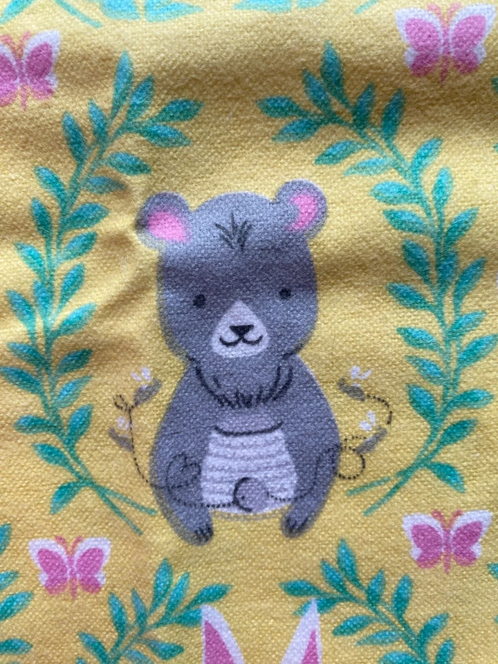 FRANELA TELA TRADICIONAL 2017~Animales amarillos del bosque~CORONA DE LAUREL~Zorro~GUARDERÍA~ Foto 3 de 4