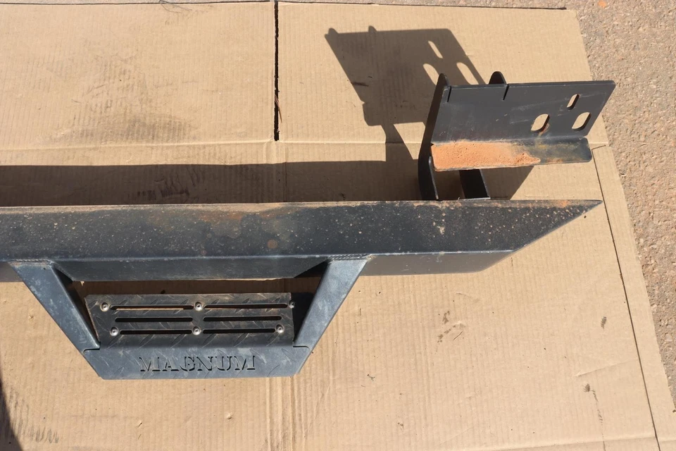 Dodge Ram 2500 2011-2012 pasajero derecho estribo escalón mercado de accesorios Magnum Foto 2 de 4