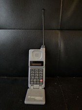 Motorola Digital Personal Communicator Flip Cell Phone AS IS UNTESTED. FOR PARTS