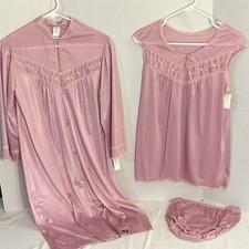 NWT Vintage Woman  s 3 Pc Nylon  Lace Nightgown, Robe,  Panties Set