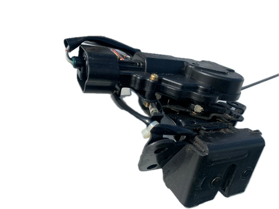 2003 - 2008 年丰田 Matrix 后后备箱闩锁原始设备制造商 — 第 2/4 张图片