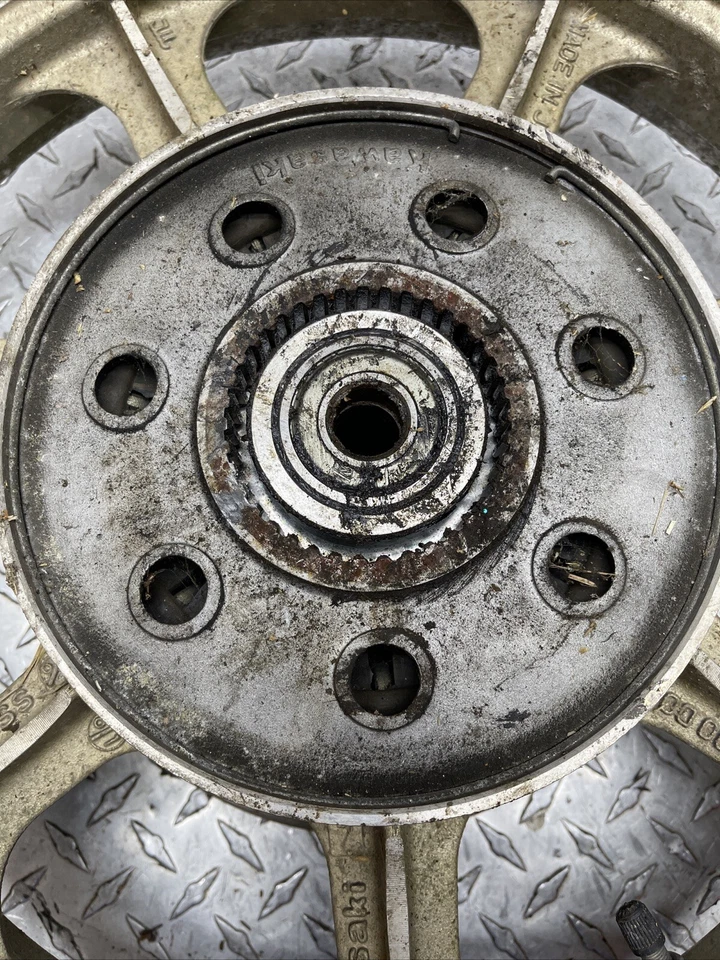 Llanta trasera Kawasaki KZ1100 A 1982 Foto 3 de 4