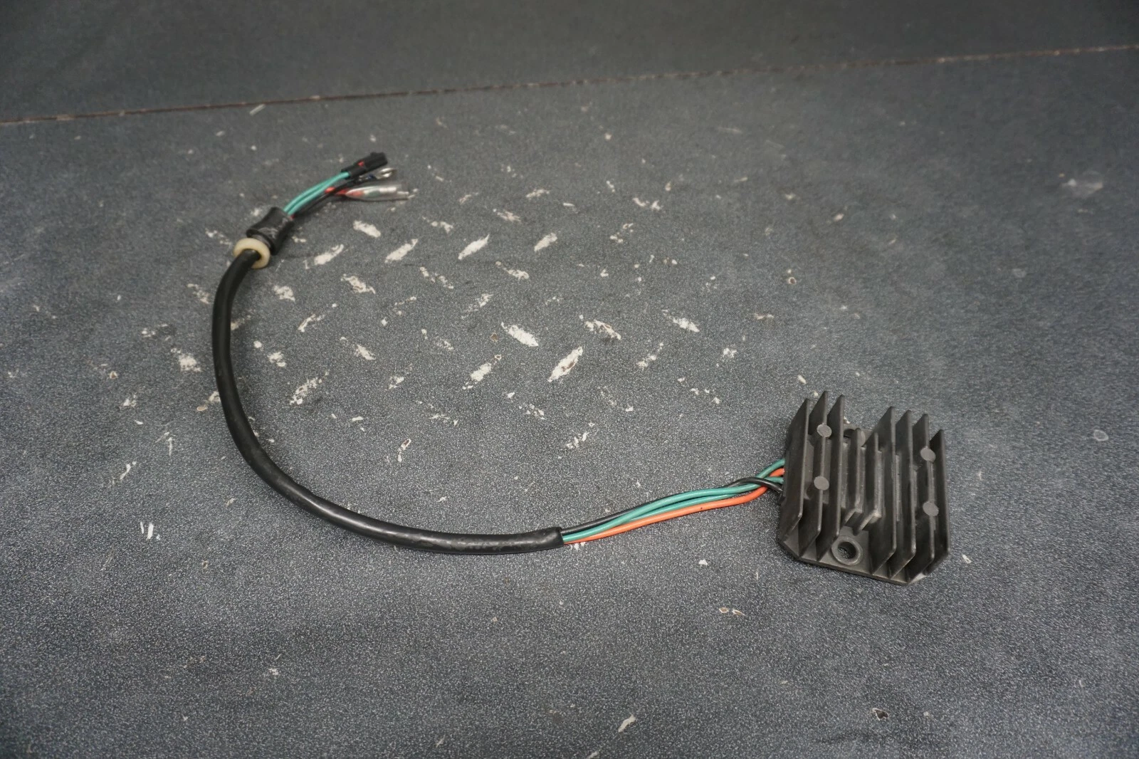1999-2005 Yamaha OEM Voltage Regulator Rectifier 66V-81960-00-00 WaveRunner XLT