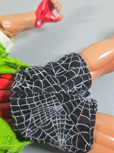 MARVEL - SPIDER-MAN Adventure Hero Soccer 10" Figure Toy Biz As Is - Picture 3 of 5