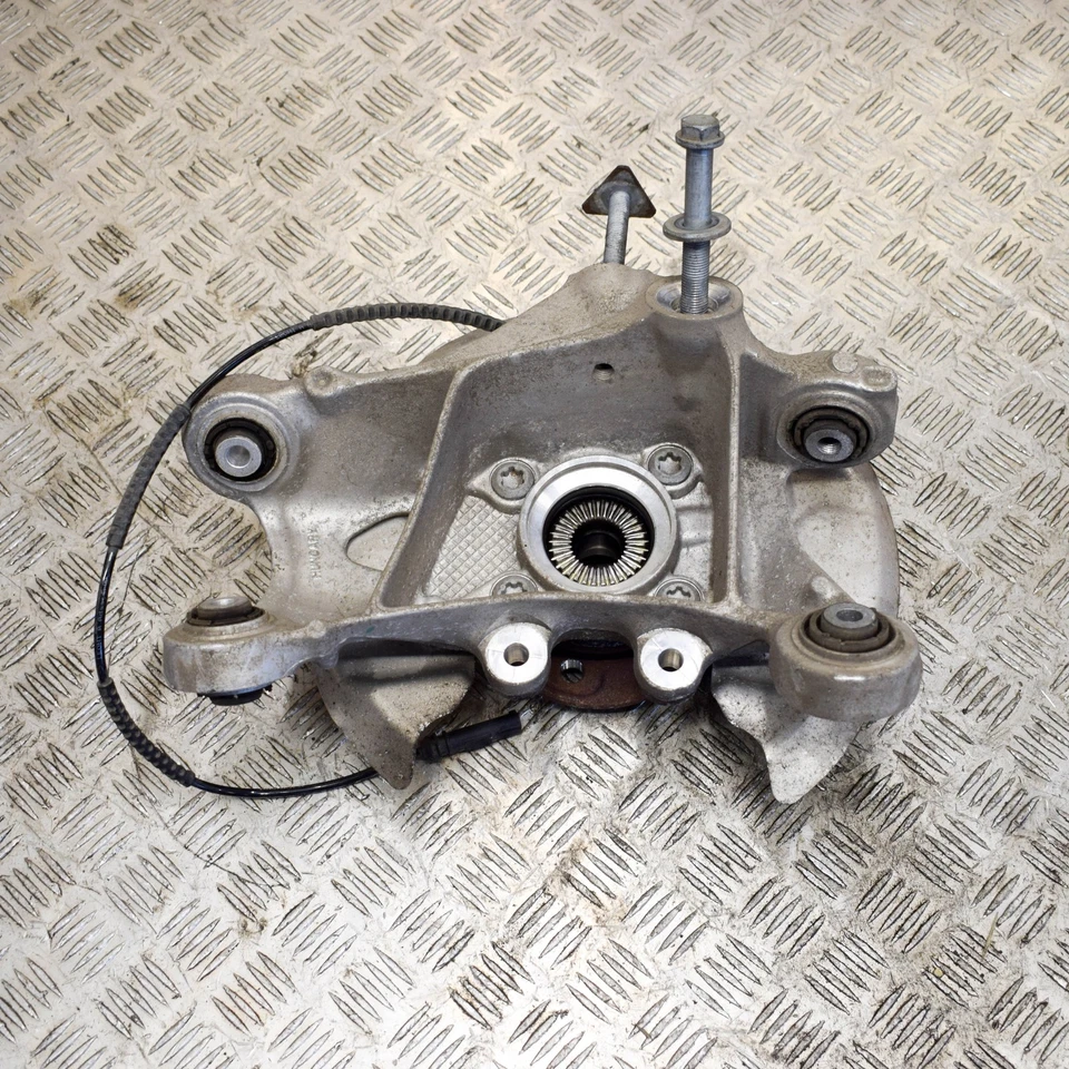 BMW I3 I01 Rear Wheel Hub Axle Right 6852162 6863444 Power 135KW 2019 Foto 2 de 4