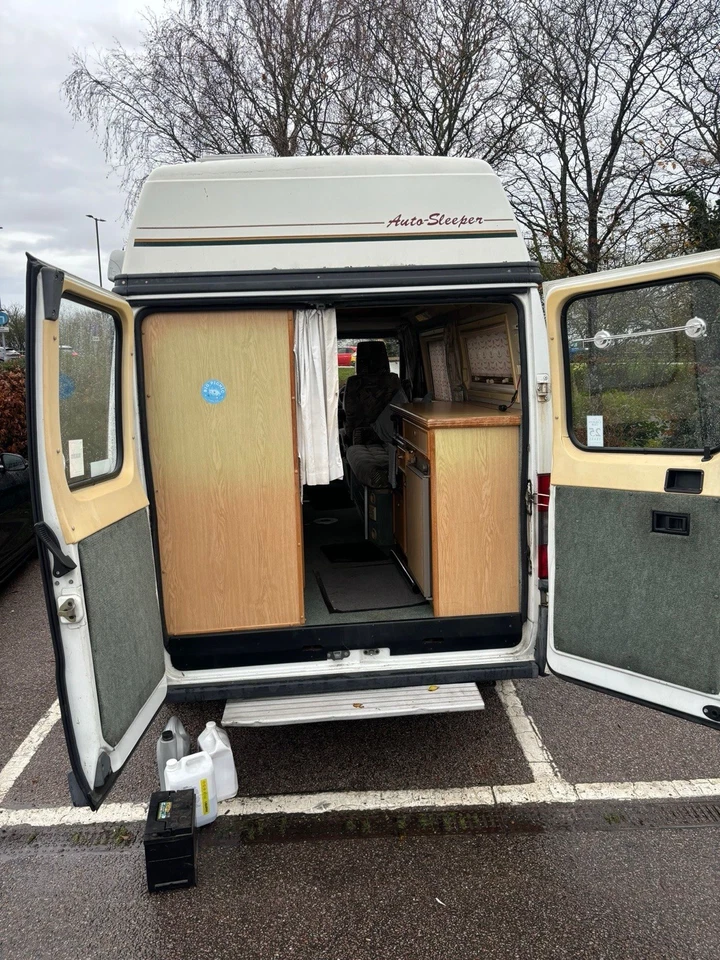 Peugeot Boxer Auto sleeper 2 Berth  - Image 4 of 4