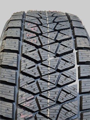 BRIDGESTONE BLIZZAK DM-V2 P 225 60 17 99S SNOW WINTER TIRES 004300