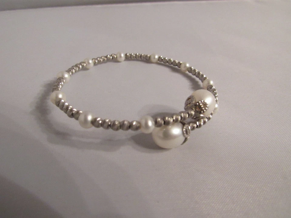 Pulsera Sterling Twist con perlas grandes - $339 Foto 3 de 4