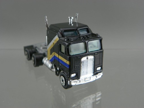 Vintage Yatming 1404 Diecast 1/87 Black Gold Blue Kenworth Aerodyne Semi Truck - Picture 2 of 6