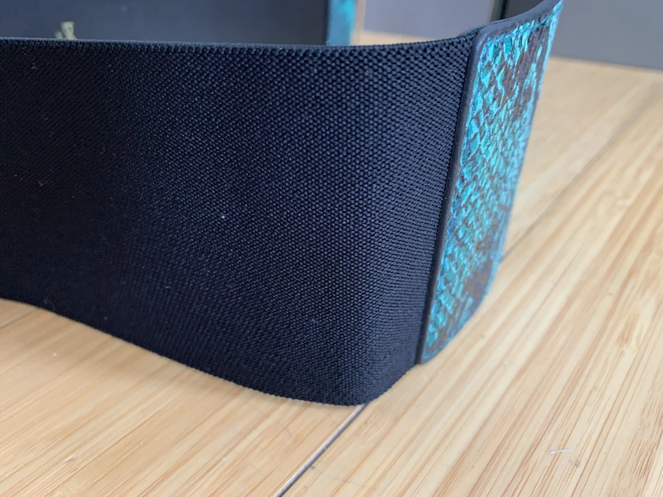 Cinturón Bebe Azul Turquesa Estampado Serpiente Imitación Cuero y Elástico M/L Foto 3 de 4